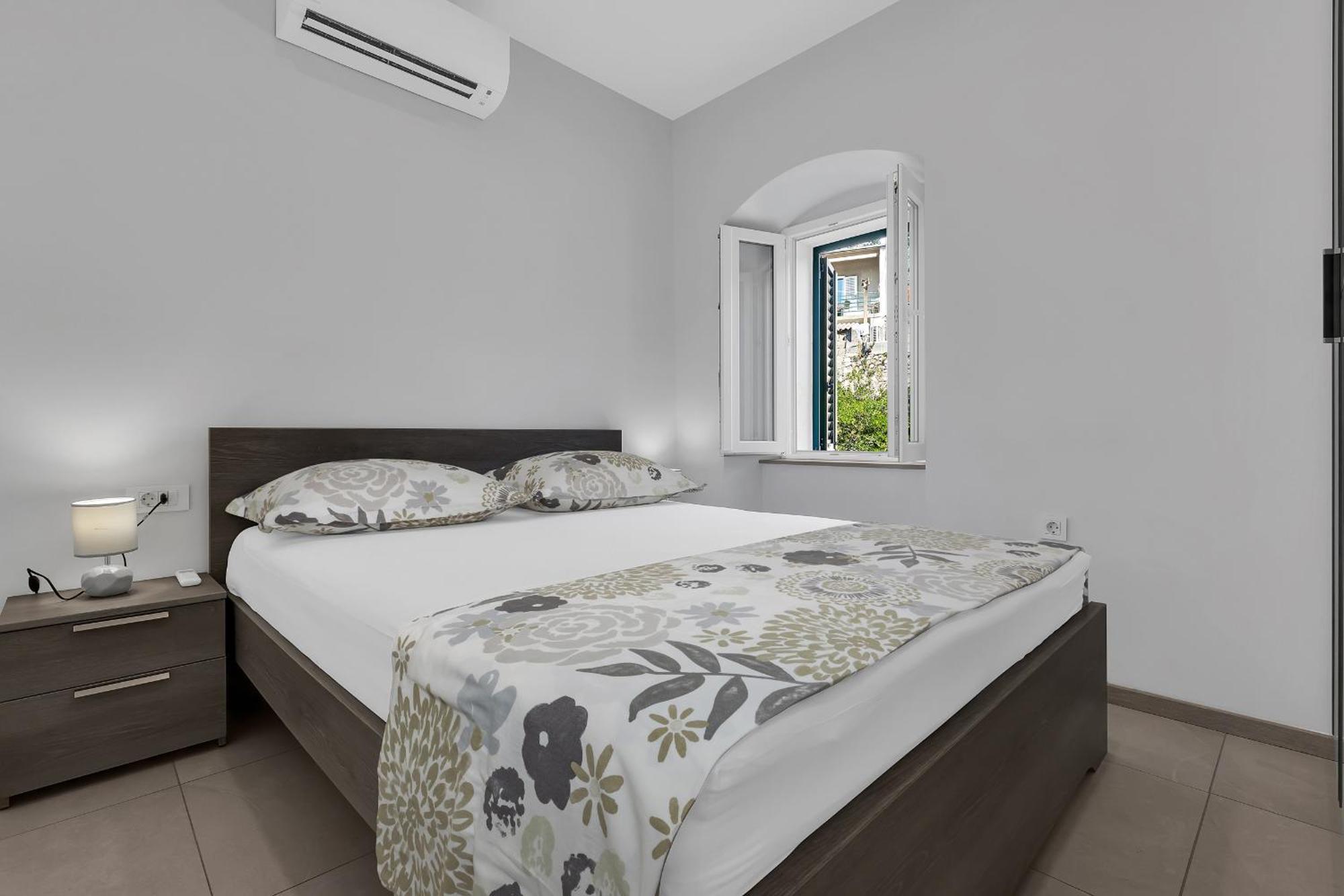 City Center Apartment Dvor Kalalarga Makarska Eksteriør bilde